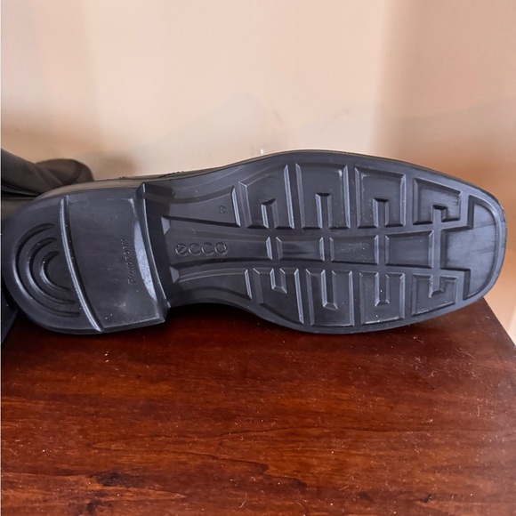 Ecco Men's Black Leather Slip-On Loafers - Picture 6 of 10